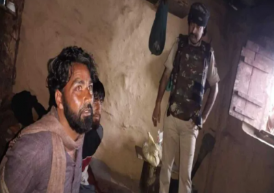 जम्मू में ग्रामीणों ने दिखाया दम, लश्कर के दो मोस्ट वांटेड आतंकियों को पकड़ा