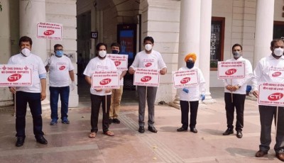 Chamber of Trade and Industry opened front against China, demonstrated at Connaught Place