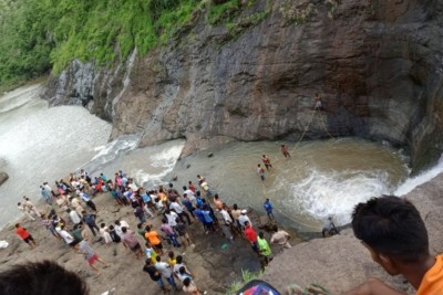 Maharashtra: 5 youngsters drowned at waterfall in Palghar district