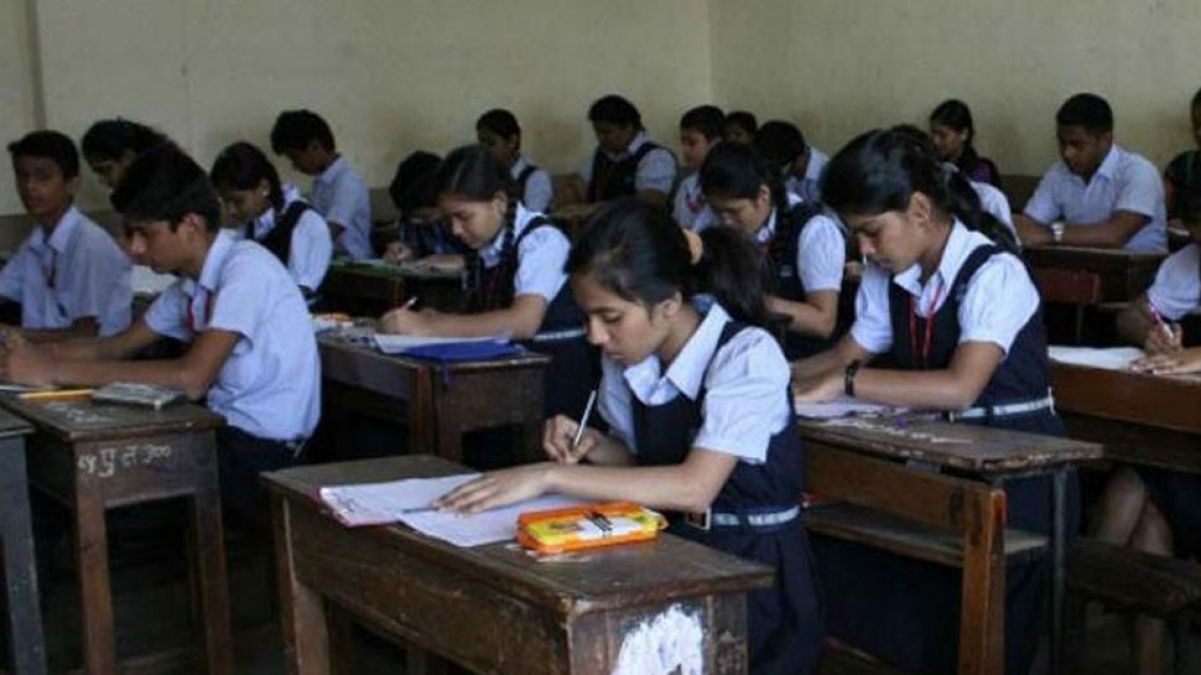 Rajasthan: Government School Violate Education Department Orders, issued TC to 150 Children Together