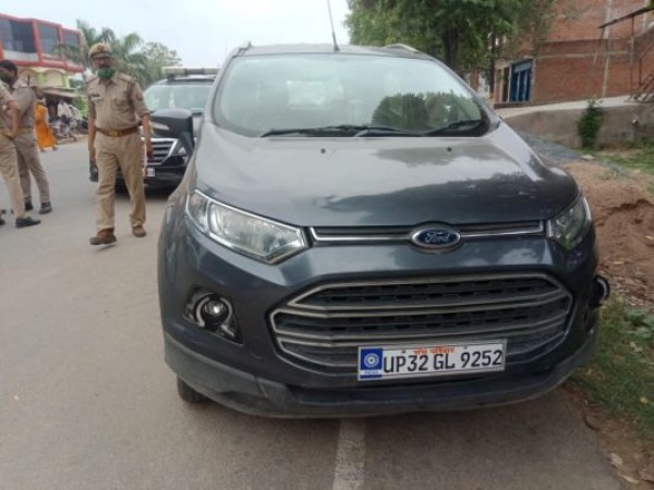 Uproar due to finding suspicious car in Auraiya, development is feared