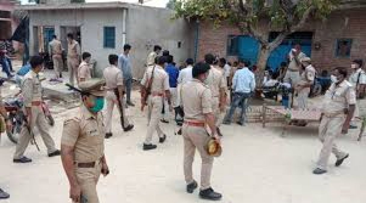 Reward of Rs 25 lakh declared on Vikas Dubey the main accused in the Kanpur encounter