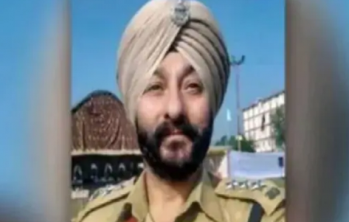 Chargesheet filed against DSP Davinder Singh in terrorism case