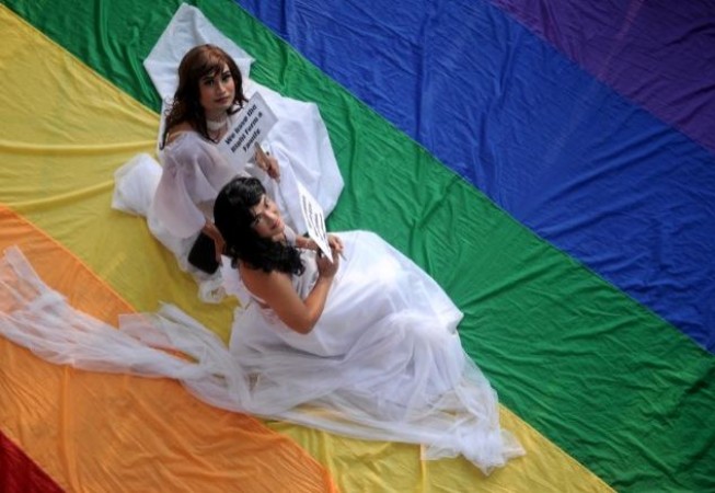 क्या समलैंगिक जोड़ों की शादी को मिलेगी मान्यता ? दिल्ली हाई कोर्ट में सुनवाई आज