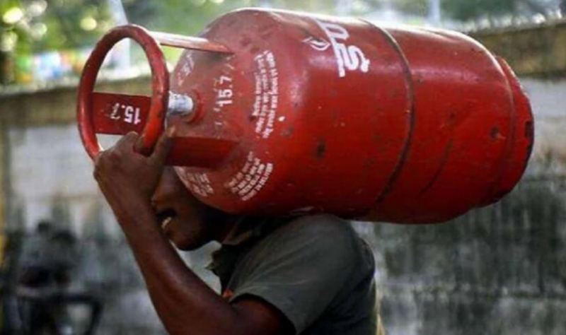 Gas cylinders will be cheaper soon in the festive season!