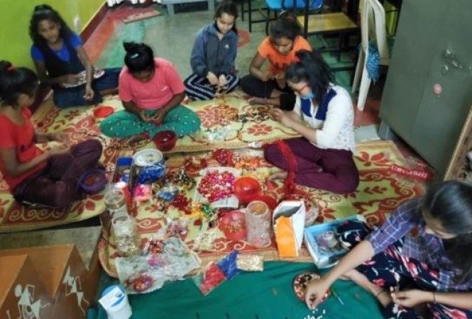 Children will sent Aipan design Rakhi to soldiers