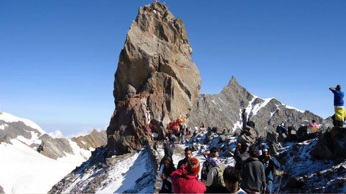 Located at an altitude of 18,500 ft. Shrikhand Mahadev is extremely inaccessible to visit here