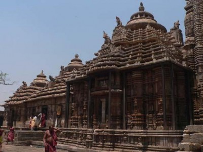 सावन सोमवार: शहडोल के 1200 साल पुराने शिव मंदिर में भक्तों का लगा तांता