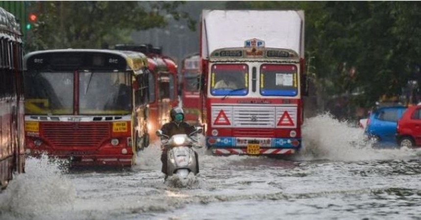 दिल्ली-मुंबई में आज भी होगी भारी बारिश, गुजरात में बाढ़ जैसे हालात