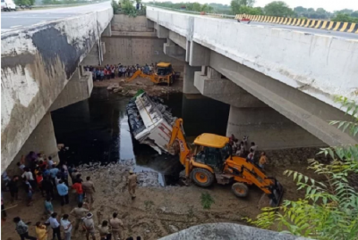 Painful accident on Yamuna Expressway again, 29 killed, several injured