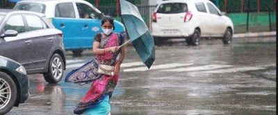 मुंबई में भारी बारिश का रेड अलर्ट, मौसम विभाग ने दी चेतावनी