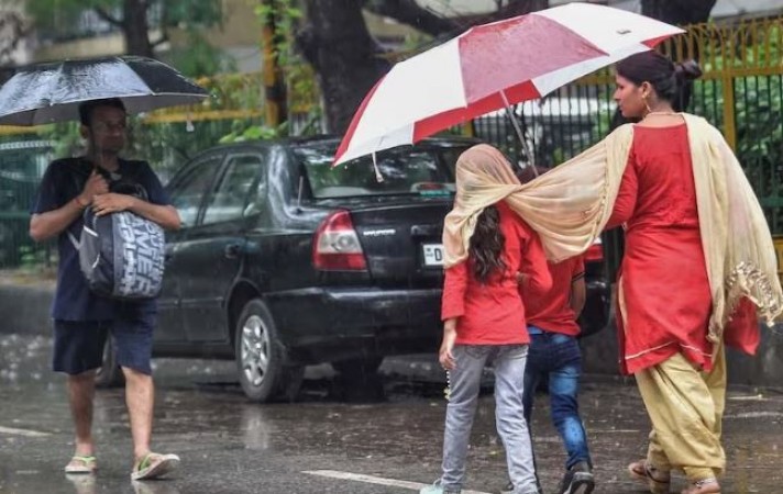हिमाचल में भारी बारिश से हाहाकार, सरकार ने जारी किया स्कूल-कॉलेज बंद रखने का आदेश