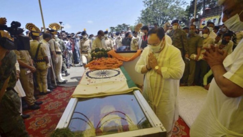 जेपी नड्डा ने किए वीरभद्र सिंह के अंतिम दर्शन, आज होगा अंतिम संस्कार