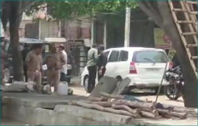 Lucknow: Two al-Qaeda terrorists arrested, pressure cooker bomb found