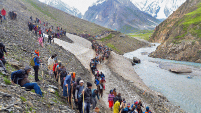 Pilgrims 2nd batch leave Baltal base camp to start Amarnath Yatra