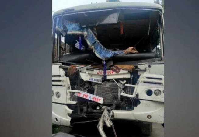 जम्मू-कश्मीर में हुआ दर्दनाक हादसा, खतरे में पड़ी अमरनाथ यात्रा पर गए कई यात्रियों की जान