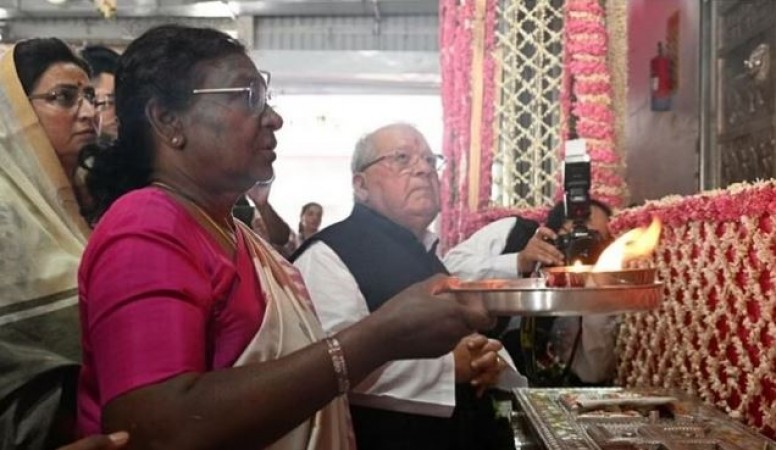 राष्ट्रपति मुर्मू ने बाबा खाटू श्याम के दर्शन कर उतारी आरती, राजस्थान के विधायकों को दी ये सीख