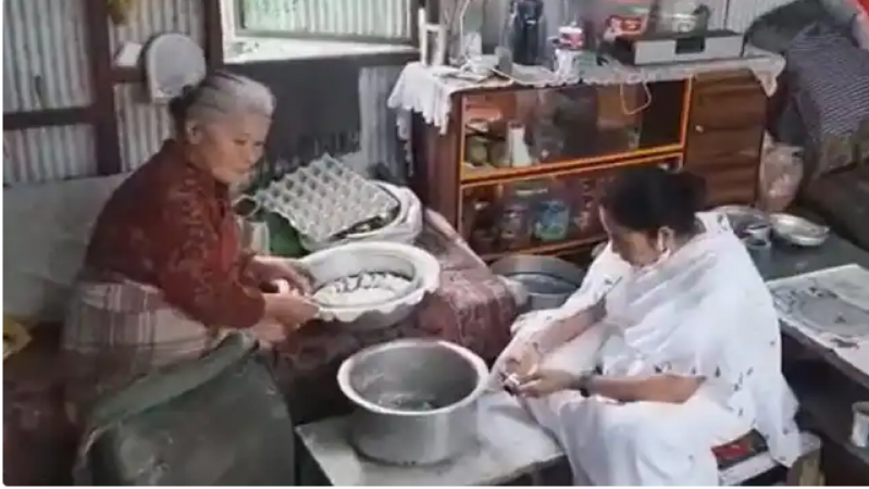 Video: 'Mamata Ke Momos,' when Bengal CM did cooking in Darjeeling, crowd starts gathering