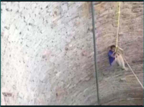 Drunken man fell into 100 feet deep well in quench of thirst, police rescued