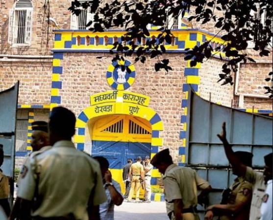 पुणे की येरवडा जेल तोड़ फरार हुए 5 खूंखार कैदी, तीन पर दर्ज है हत्या का केस
