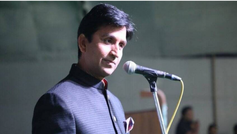 'Today even 17-year-old kid abuses Gandhi..,' why did Kumar Vishwas say this?