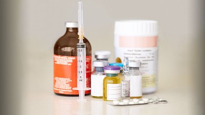 कोरोना वैक्सीन की कालाबाजारी हो समाप्त, सस्ते में मिले दवा