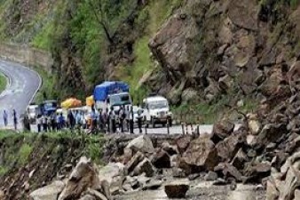 Debris on Yamunotri Highway due to heavy rainfall, road closed
