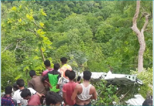 Maharashtra: Aircraft crashes in Jalgaon, flight instructor died!