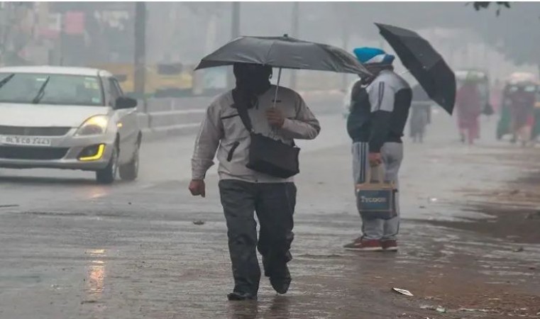 दिल्ली में आज साफ़ है आसमान, IMD ने बताया- कब होने वाली है बारिश ?