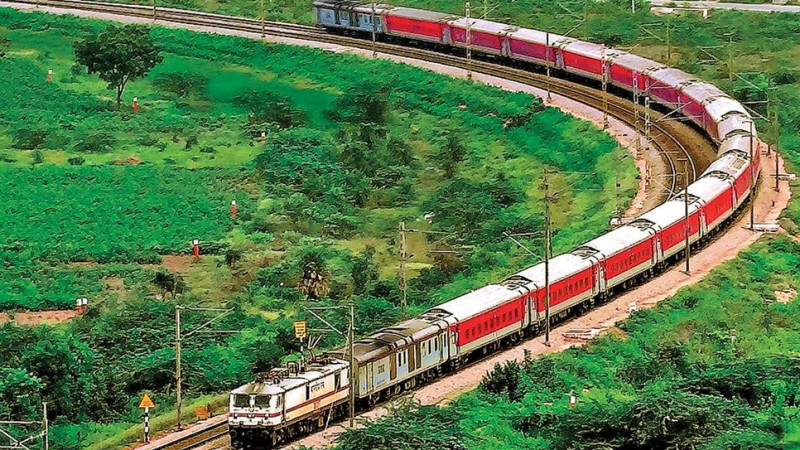 आर्थिक मोर्चे पर चीन को एक और झटका, रेलवे ने रद्द किया 471 करोड़ रुपये का ठेका