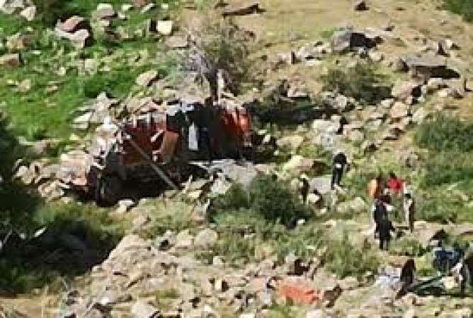 Major accident occurs in Himachal, two people died on the spot