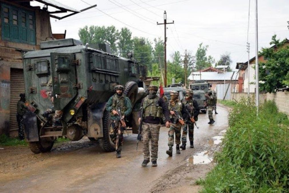 Jammu Kashmir: Security forces begin search operation amidst rain