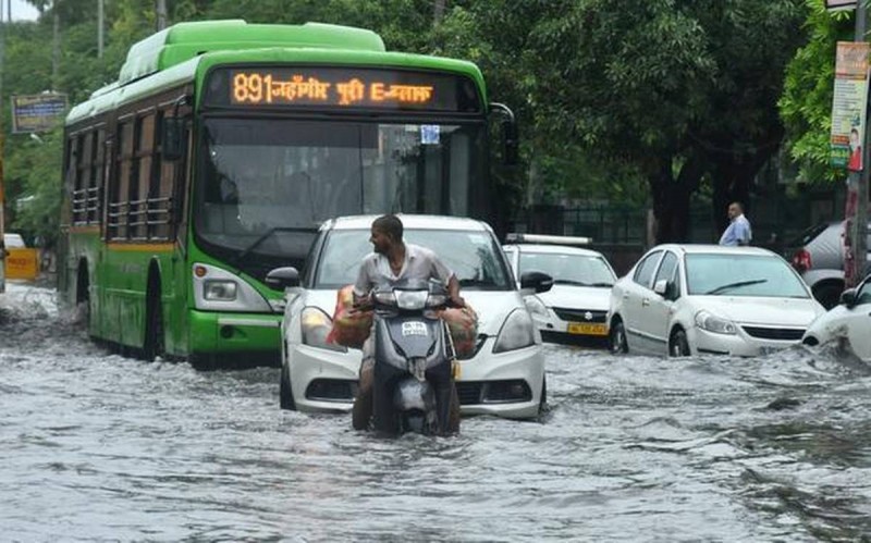 Water logging situation at many places in Delhi