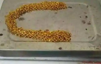 24 carat gold chain seized from female passenger by Kerala customs officers