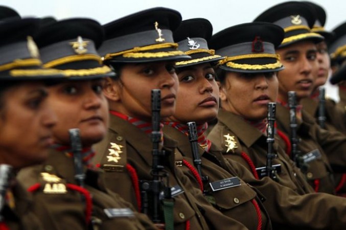 अब सेना में महिला अफसरों को भी मिल सकेगा स्थायी कमीशन, रक्षा मंत्रालय ने किया ऐलान