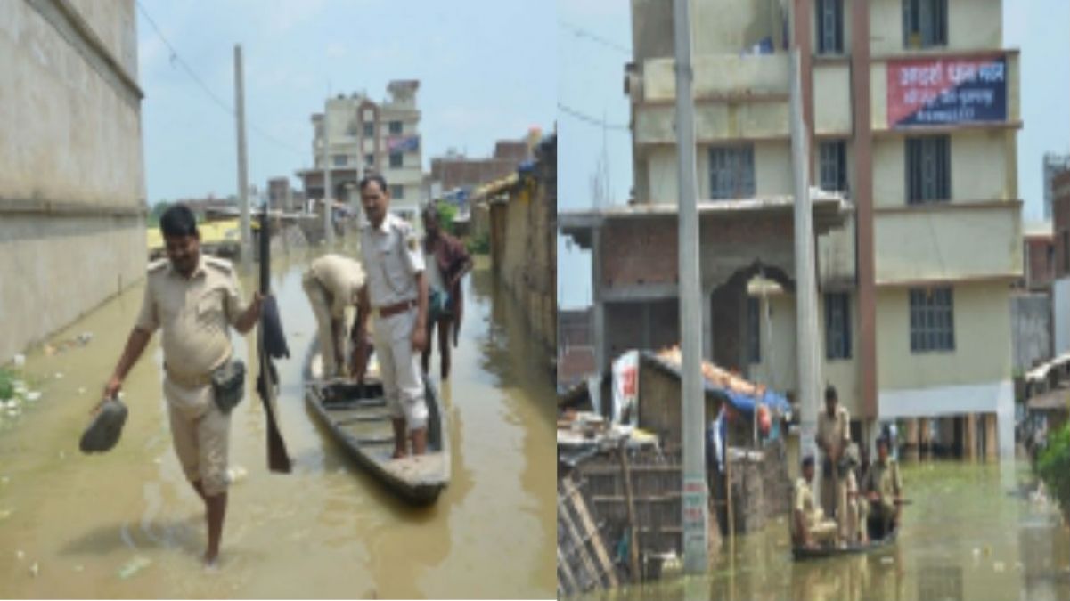 बिहार: थाने में घुस गया बाढ़ का पानी, पुलिस पेट्रोलिंग के लिए नाव बनी सहारा