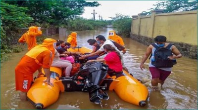 महाराष्ट्र : बारिश ने मचा दिया हाहाकार, रत्नागिरि और रायगढ़ में बाढ़ ने मचाई तबाही