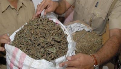 Jharkhand police caught Two-and-a-half quintals of ganja being hidden in car