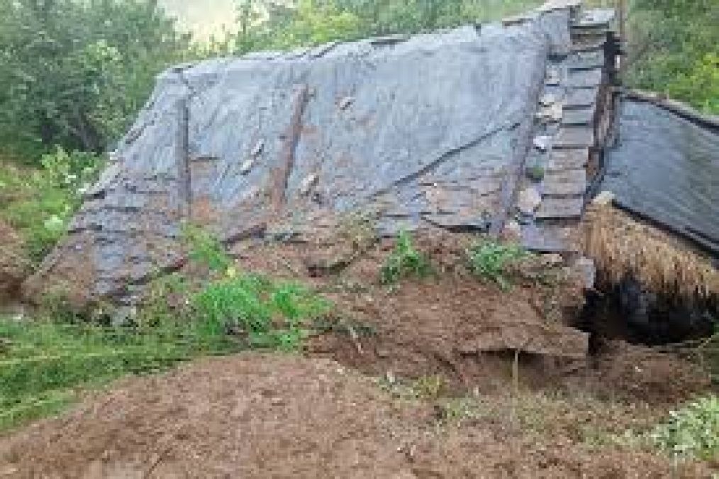 Landslides occurred in Pithoragarh due to highest rainfall, two people missing