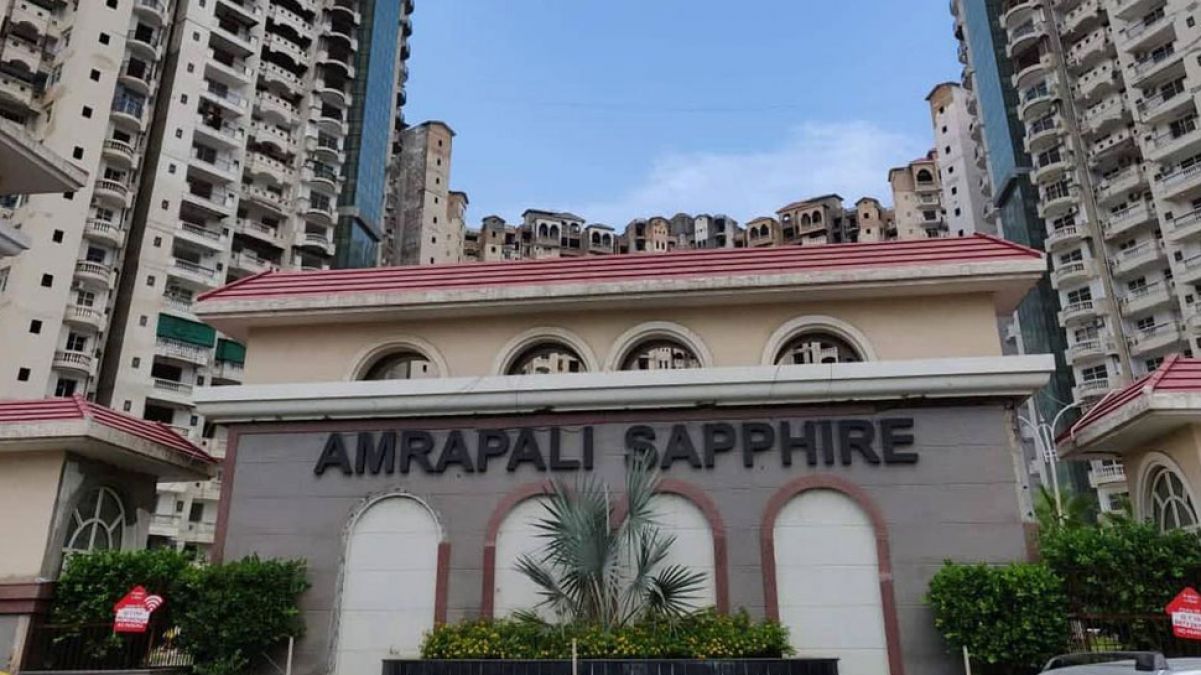 Amrapali directors embezzled with tax in the name of professional fees!