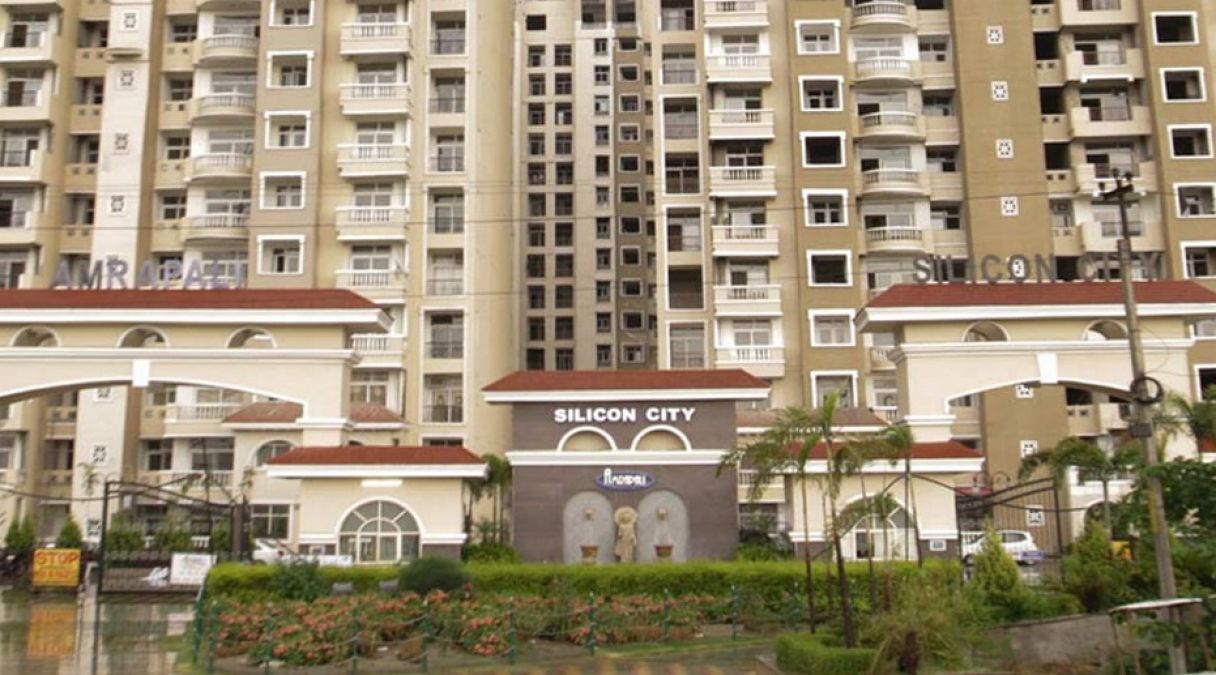 Amrapali directors embezzled with tax in the name of professional fees!