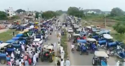 पंजाब में मोदी सरकार के खिलाफ किसानों का ट्रेक्टर मार्च, शिअद-भाजपा के दफ्तरों पर किया प्रदर्शन
