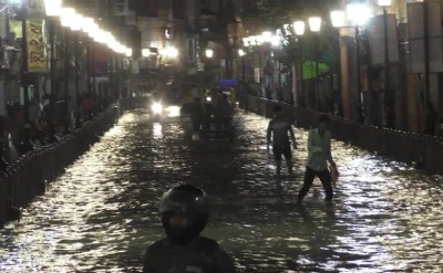 भारी बारिश के बाद जलमग्न हुई बाबा विश्वनाथ की नगरी 'काशी'