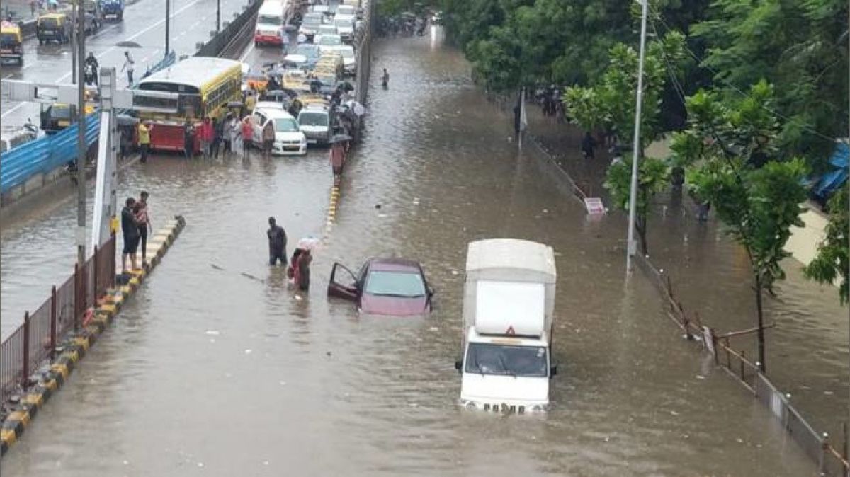 Met Office warns Mumbai to face a heavy downpour