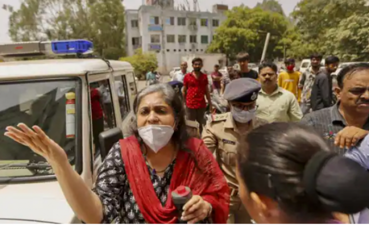 तीस्ता और श्रीकुमार को जमानत देने से कोर्ट का इंकार, गुजरात दंगों से जुड़ा है मामला