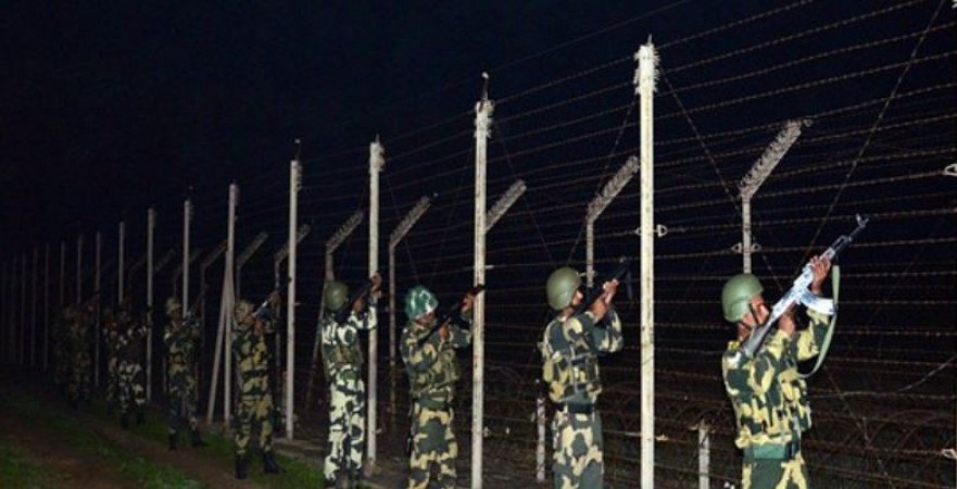 रात के अँधेरे में भारत में घुस रहे पाकिस्तानी घुसपैठिए को BSF ने किया ढेर, एक सप्ताह में घुसपैठ की दूसरी घटना