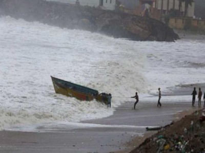 Gujarat and Maharashtra are on alert due to cyclone Nisarg