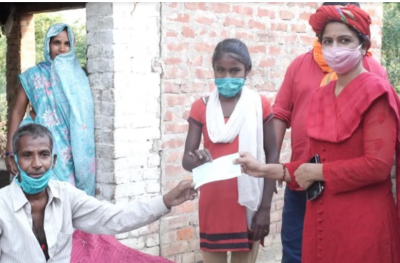 बीमार किसान की मदद के लिए आगे आए सीएम योगी, भेजे दो लाख रुपए, इलाज भी कराएगी सरकार