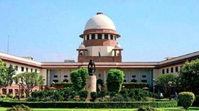 Supreme Court questions Finance Ministry, 'Exemption on EMI, so why not on interest?'