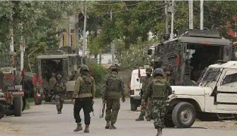 जम्मू कश्मीर पुलिस दल पर आतंकियों ने किया हमला, सर्च ऑपरेशन जारी